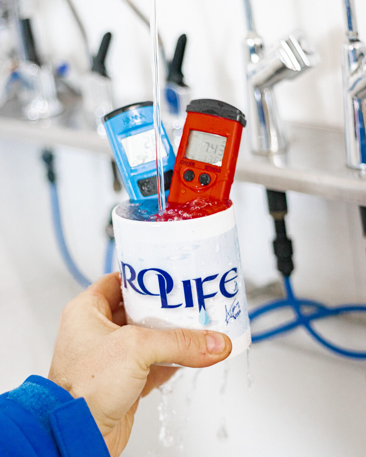 Controllo periodico della qualità dell'acqua