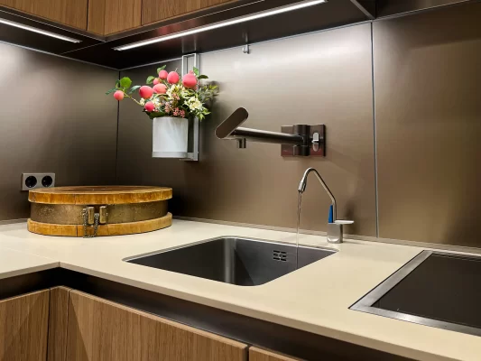 Appartamento a Monza con Impianto ad osmosi inversa con frigo gasazione e rubinetto meccanico a 3 vie