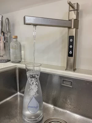 Appartamento con Impianto ad osmosi inversa con frigo gasazione e rubinetto elettrico a 5 vie