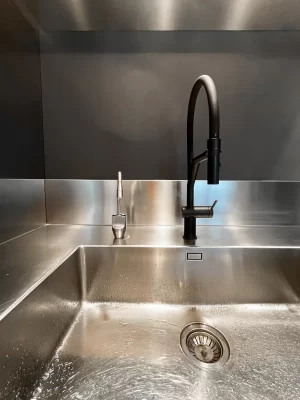 Appartamento con Osmy Frizz 220 impianto di osmosi inversa