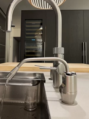 Appartamento conImpianto ad osmosi inversa con frigo gasazione con rubinetto elettronico a 3 vie salva spazio