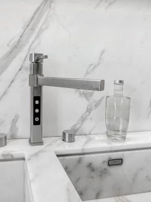 Impianto ad osmosi inversa con frigo-gasazione e rubinetto elettronico cinque vie4