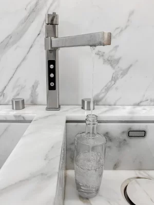 Impianto ad osmosi inversa con frigo-gasazione e rubinetto elettronico cinque vie5