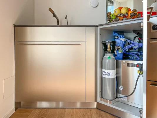 Osmy Frizz 110-Rubinetto elettronico con colorazione nichel spazzolato